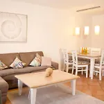 Holiday home Friesenhof - Uttied *
